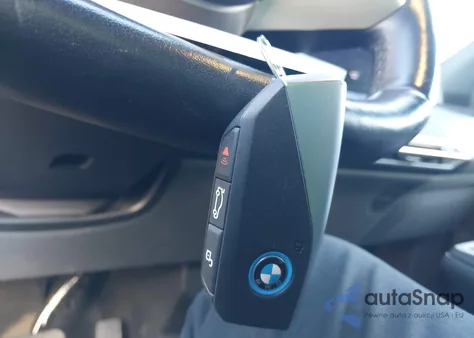 2023 BMW Ix xDrive50 z USA, uszkodzony, nr VIN WB523CF09PCL74619